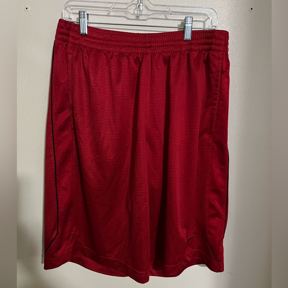 NIKE Classic Athletic Athleisure Basketball Shorts Red and Black Men's Size L